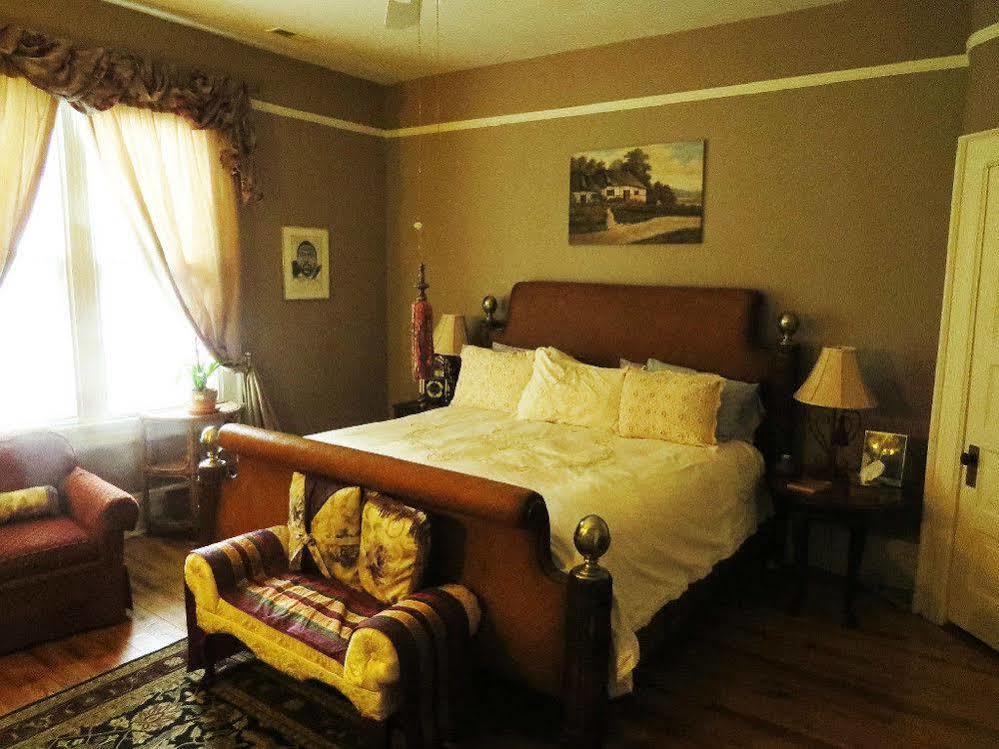Inn Upon Moon River Plantation Chester ภายนอก รูปภาพ