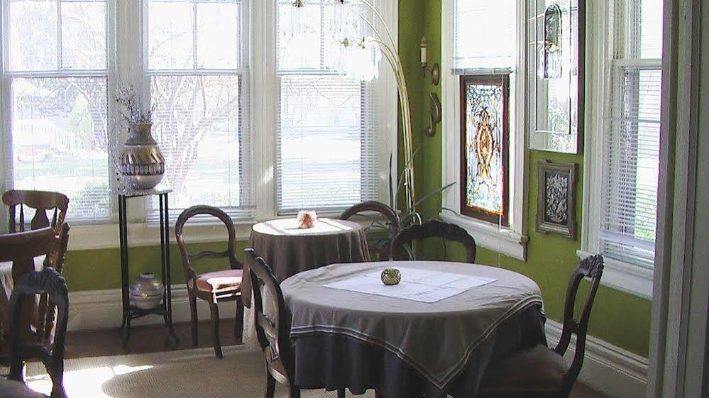 Inn Upon Moon River Plantation Chester ภายนอก รูปภาพ